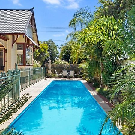 Federation Home In Town, Close To Lake & Shops Yarrawonga Exterior photo