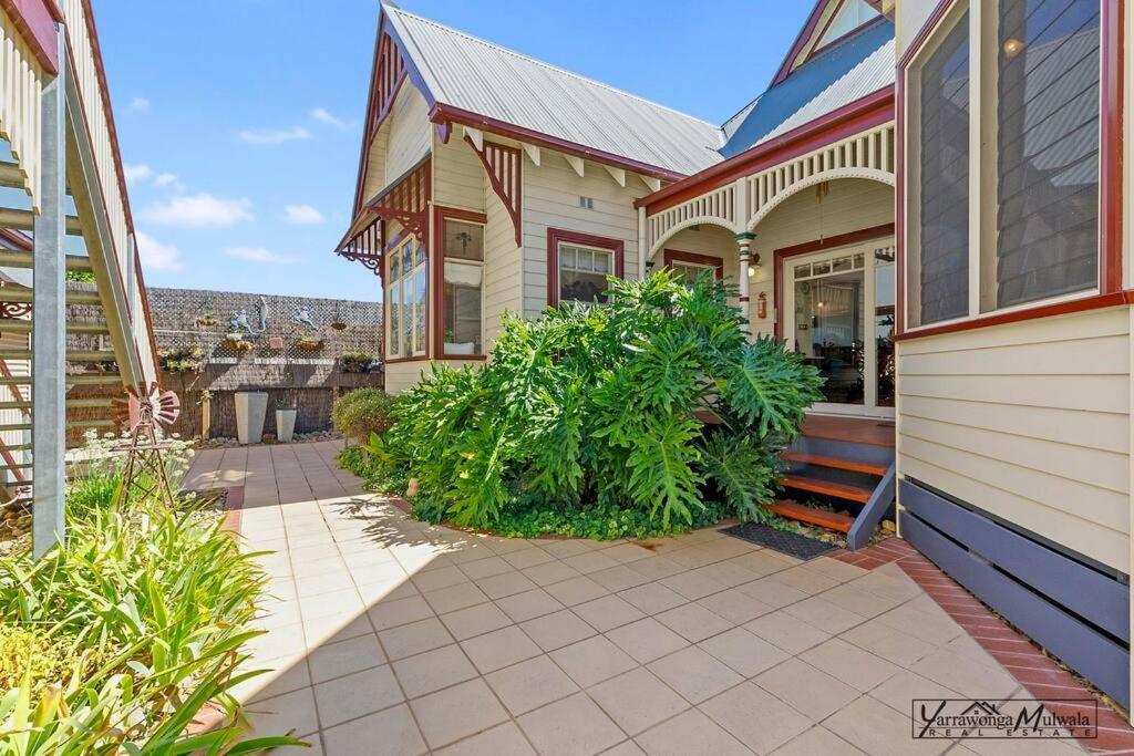 Federation Home In Town, Close To Lake & Shops Yarrawonga Exterior photo